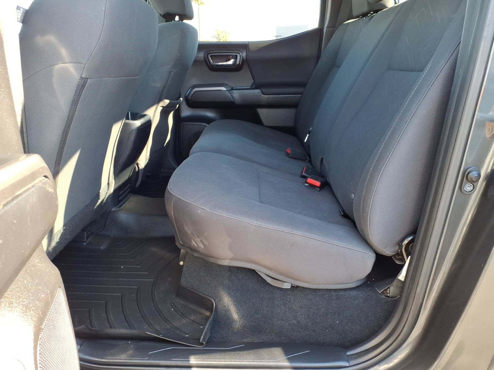 Used 2018 Toyota Tacoma TRD Off-Road w/ Technology Package RWD image 18