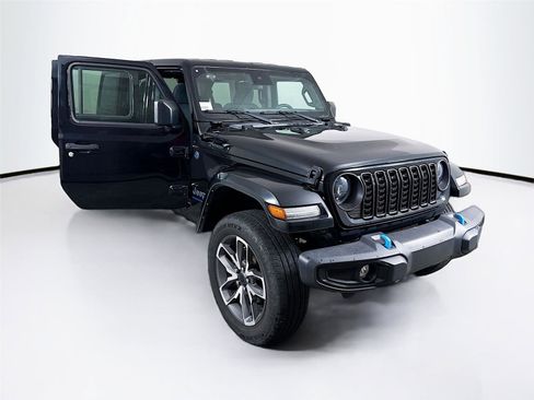 Used 2024 Jeep Wrangler Sport S w/ LED Headlamp & Fog Lamp Group image 30