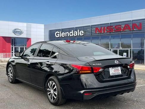 Used 2022 Nissan Altima 2.5 S FWD image 6