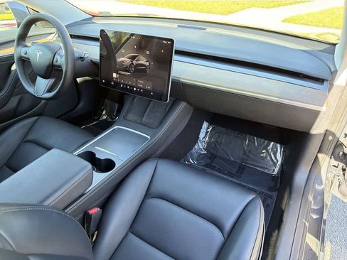 Used 2022 Tesla Model 3 image 42