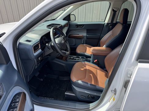 Used 2024 Ford Maverick Lariat w/ 4K Tow Package image 9