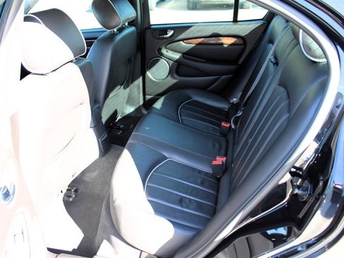 Used 2005 Jaguar X-TYPE 3.0 image 19