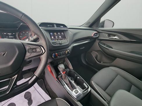 Used 2023 Chevrolet TrailBlazer RS FWD image 19