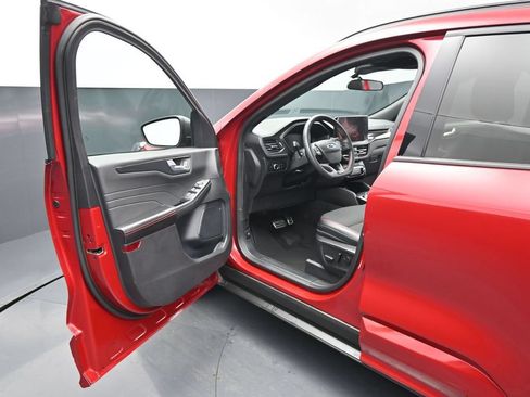 Certified 2023 Ford Escape ST-Line w/ Tech Pack #1 FWD image 8