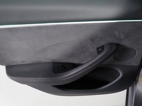 Used 2025 Tesla Model 3 Long Range image 61