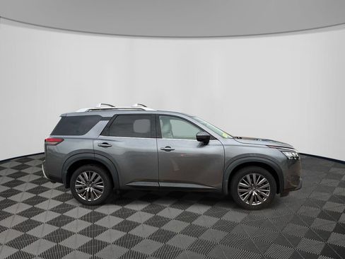 Used 2023 Nissan Pathfinder SL w/ SL Premium Package AWD/4WD image 8