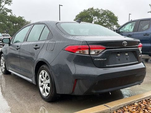 Used 2025 Toyota Corolla LE image 9