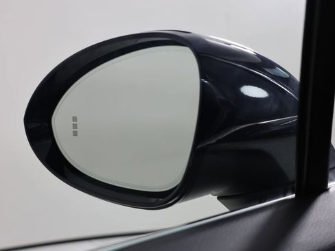 Used 2021 Porsche Cayenne AWD/4WD image 16
