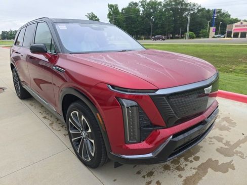 New 2026 Cadillac Vistiq Sport w/ LPO, Floor Liner Package image 7