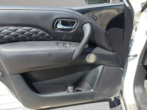Used 2023 INFINITI QX80 Sensory w/ All-Season Package AWD/4WD image 22