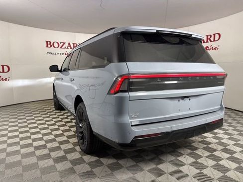 Used 2025 Lincoln Navigator L Reserve w/ Jet Appearance Package image 6