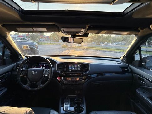 Used 2022 Honda Pilot Black Edition image 31