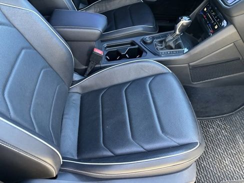 Used 2022 Volkswagen Tiguan SEL R-Line image 26