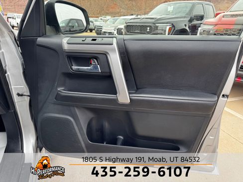 Used 2015 Toyota 4Runner Limited image 29