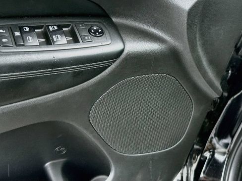 Used 2018 Jeep Grand Cherokee Altitude RWD image 20