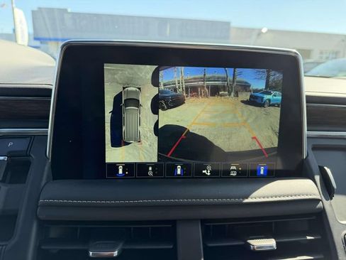 Used 2024 Chevrolet Suburban Premier AWD/4WD image 26