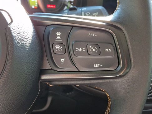Certified 2024 Jeep Wrangler Unlimited w/ Convenience Group AWD/4WD image 21
