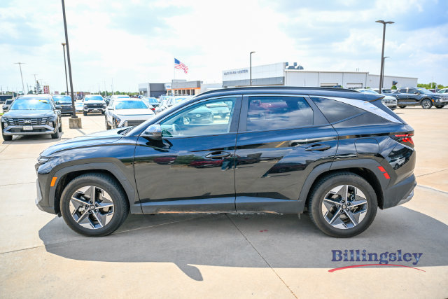 Certified 2025 Hyundai Tucson SEL FWD image 2