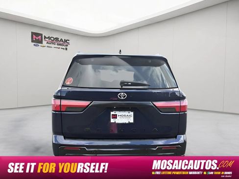 Used 2023 Toyota Sequoia Platinum AWD/4WD image 6