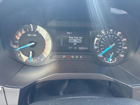 Used 2015 Ford Edge SEL image 16