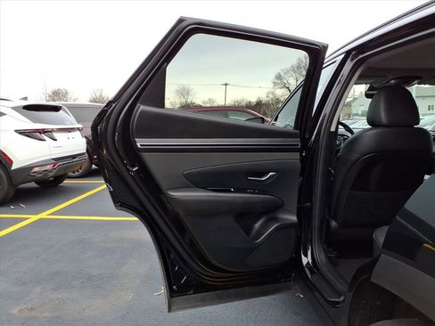 Certified 2023 Hyundai Tucson Limited w/ Cargo Package image 12