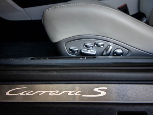 Used 2017 Porsche 911 Carrera S image 24