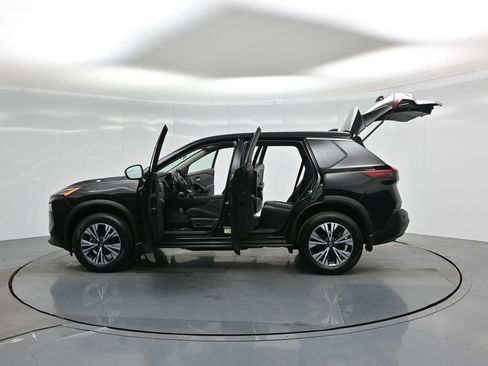 Used 2021 Nissan Rogue SV image 35