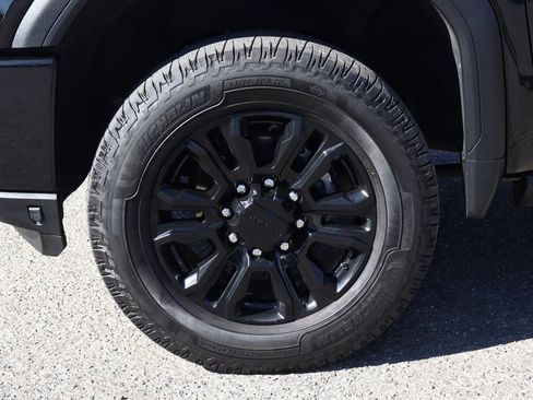 Used 2023 GMC Sierra 3500 Denali w/ Denali Black Diamond Edition image 43