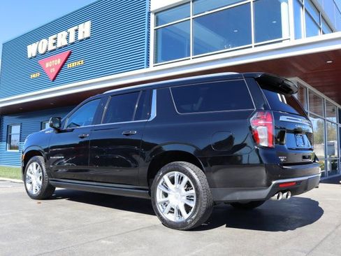 Used 2021 Chevrolet Suburban High Country w/ Premium Package image 5