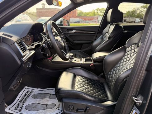 Used 2018 Audi SQ5 Premium Plus w/ S Sport Package AWD/4WD image 15