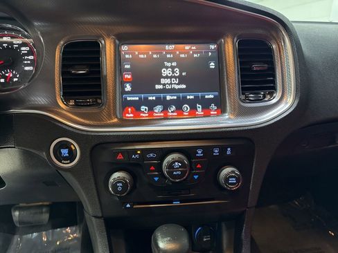 Used 2013 Dodge Charger R/T AWD/4WD image 17