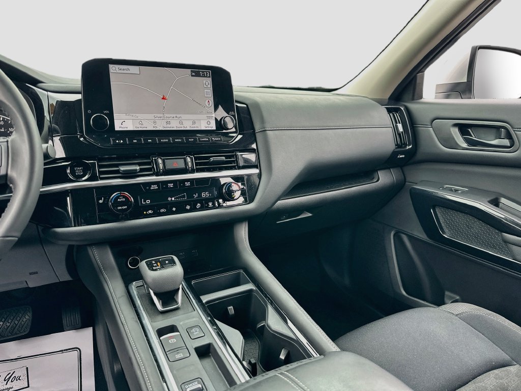 Used 2025 Nissan Pathfinder SV w/ Black Appearance Package FWD image 23