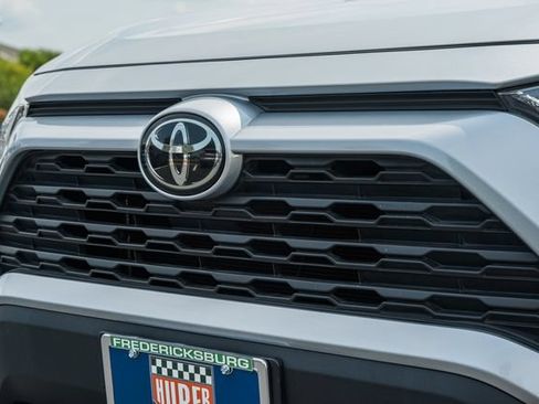 Used 2019 Toyota RAV4 LE w/ All Weather Liner Package AWD/4WD image 11