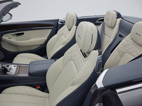 Used 2023 Bentley Continental GT Azure image 49