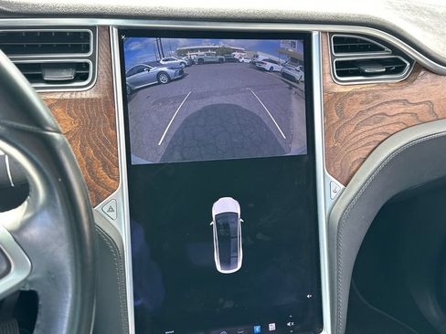 Used 2017 Tesla Model X 75D AWD/4WD image 16