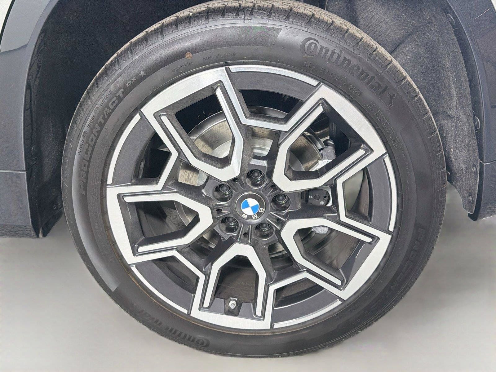New 2027 BMW X1 xDrive28i AWD/4WD image 32