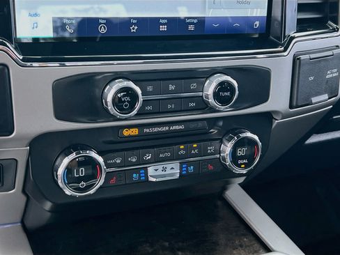 Used 2022 Ford F250 Lariat w/ Lariat Value Package AWD/4WD image 25