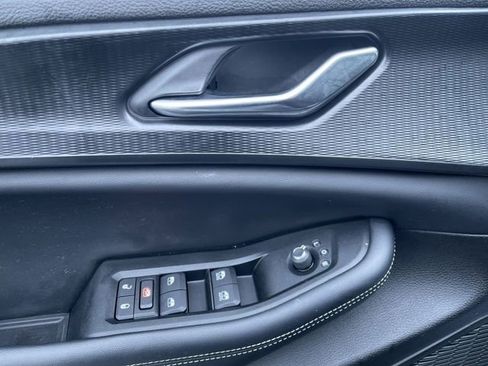 Used 2024 Jeep Grand Cherokee Altitude image 23