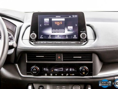 Used 2025 Nissan Rogue SV image 17