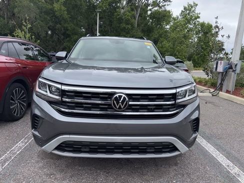 Used 2023 Volkswagen Atlas SE w/ Panoramic Sunroof Package image 2