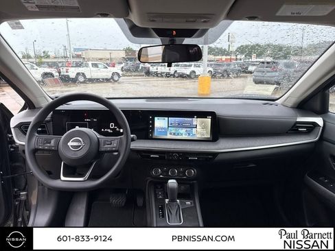 New 2025 Nissan Kicks SV image 15