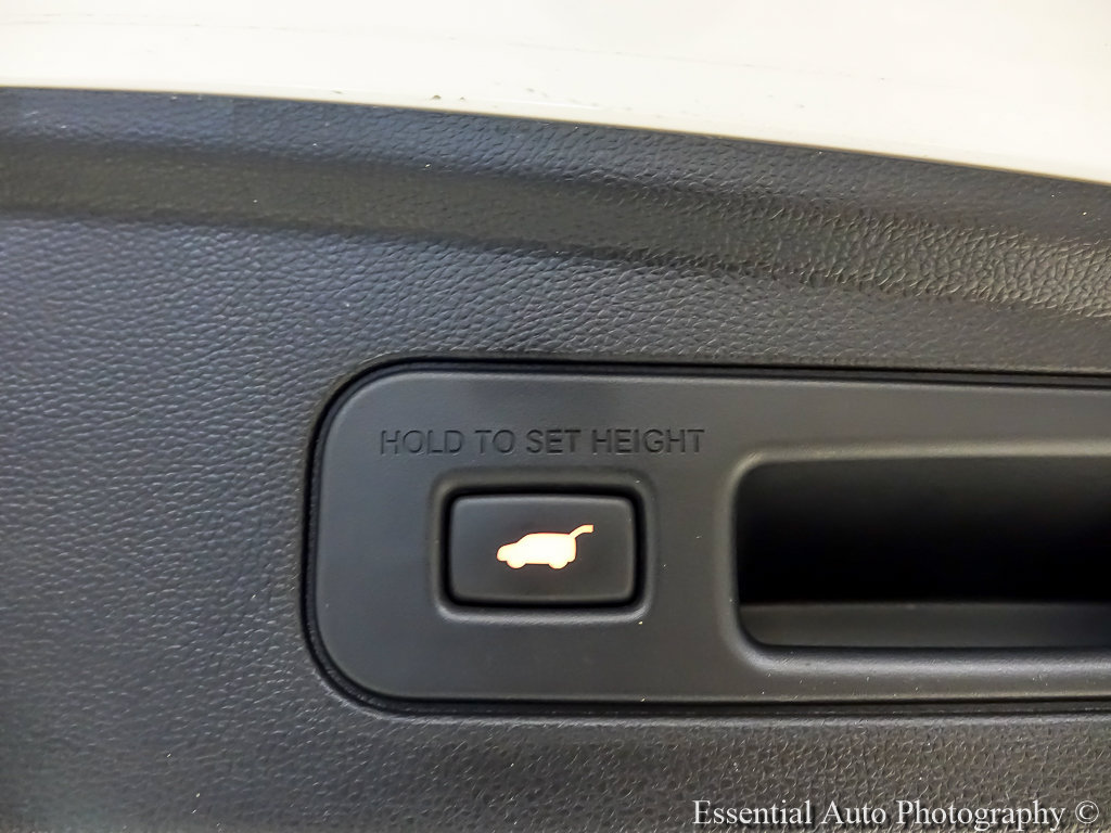 Used 2025 Acura MDX SH-AWD image 25