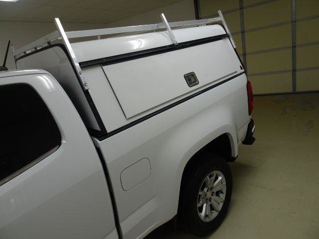 Used 2022 Chevrolet Colorado LT w/ Fleet Safety Package RWD image 18