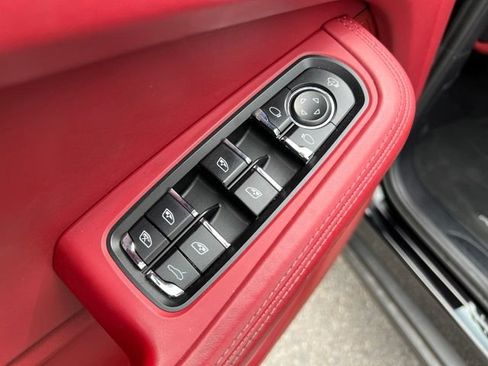 Used 2023 Porsche Macan Turbo AWD/4WD image 56