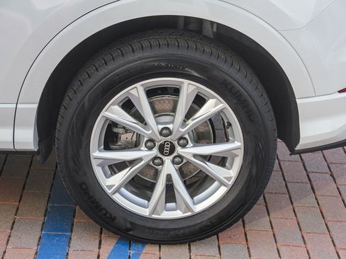 Used 2023 Audi Q3 2.0T Premium w/ Convenience Package image 6