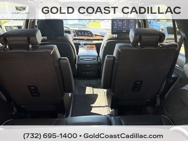Used 2021 Cadillac Escalade Premium Luxury w/ Driver Assist Tech Package AWD/4WD image 16