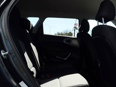 Used 2024 Kia Soul LX w/ Option Group 015 image 27