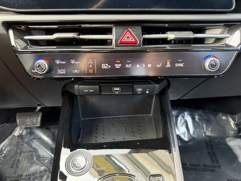 Used 2024 Kia Niro Wind w/ Wind Preserve Package image 25