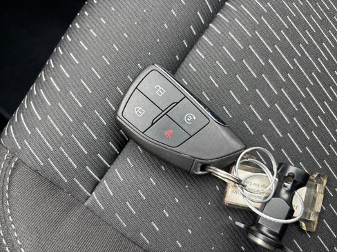 Used 2025 Chevrolet Equinox LT image 21