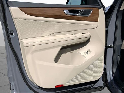 New 2026 Volkswagen Atlas SE FWD image 10
